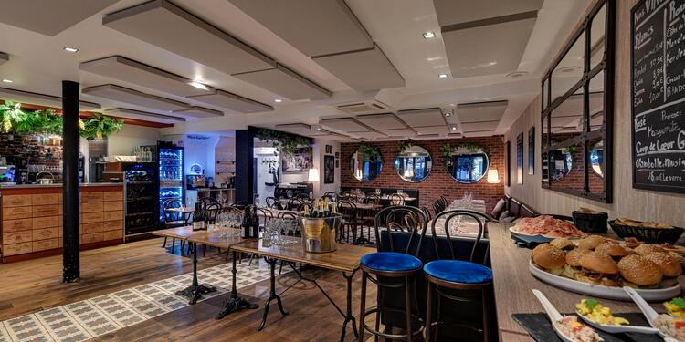 Neuilly's, restaurant