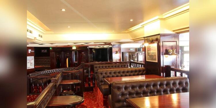 Charlie's Corner La Baule, bar