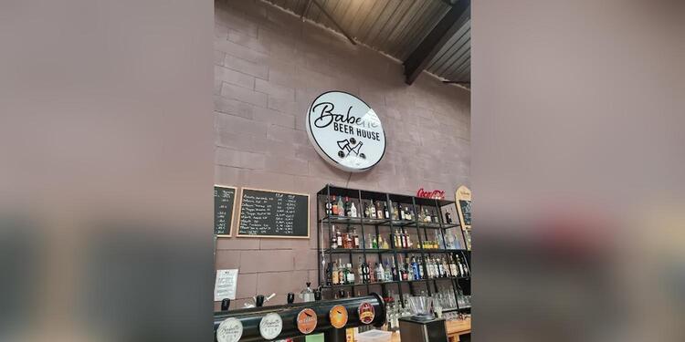 Babette Beer House, bar