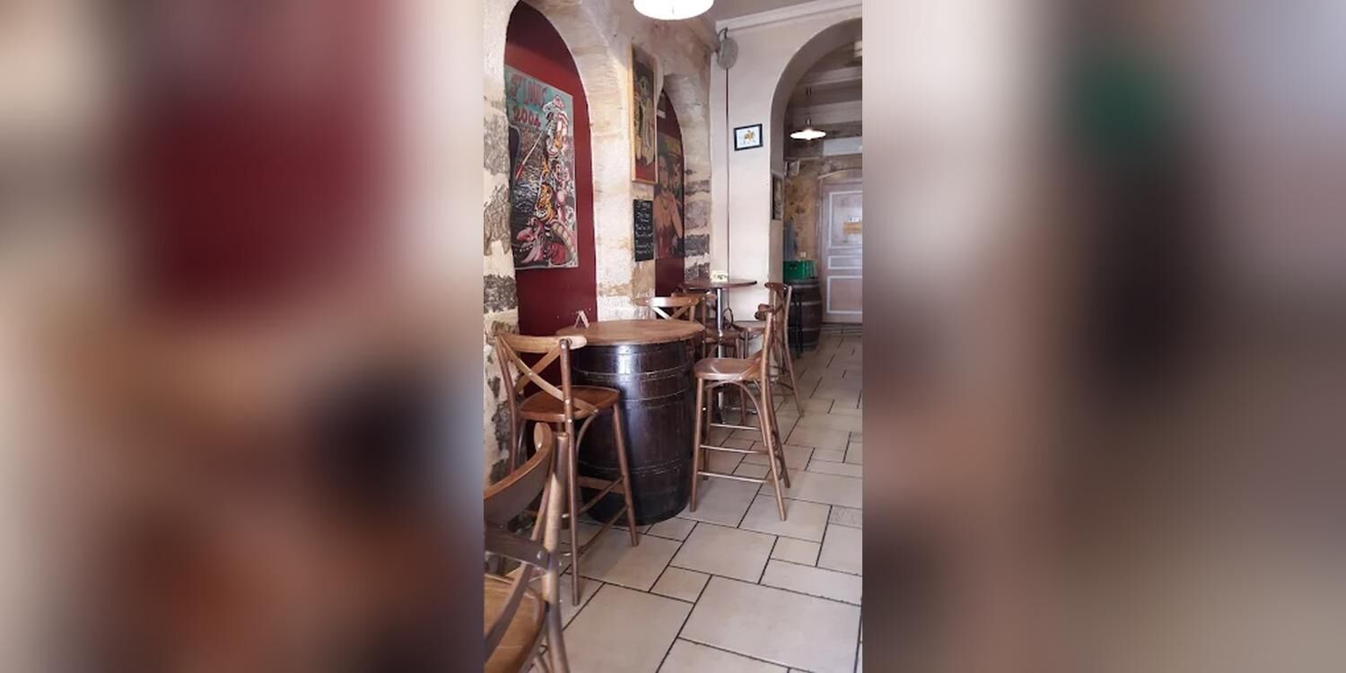 Au Bout d'la Rue, bar