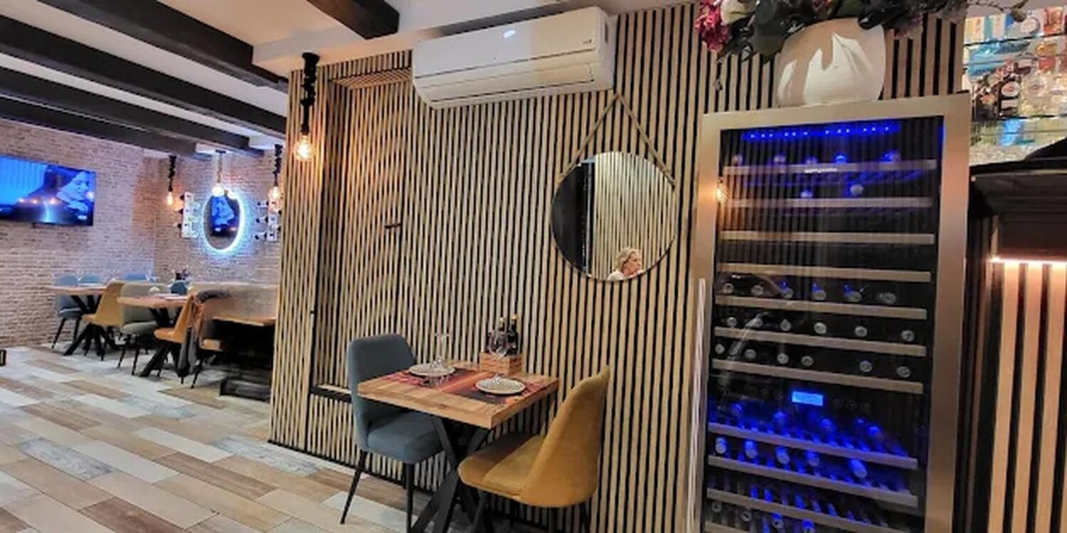 Mira restaurant, restaurant