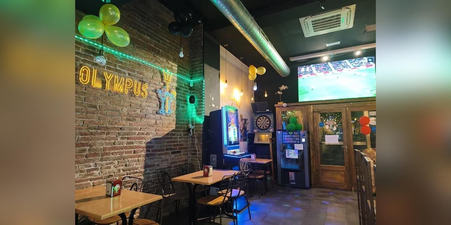 Cafetería & Coctelería Olympus, bar