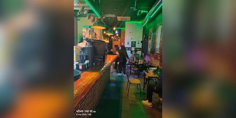 Cafetería & Coctelería Olympus, bar