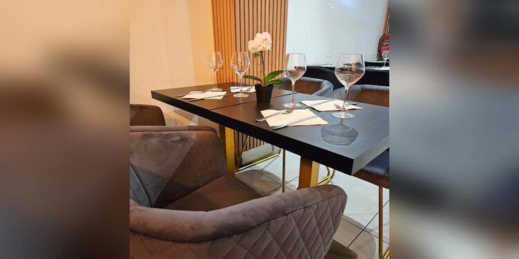 Au Chateau D' Or, restaurant