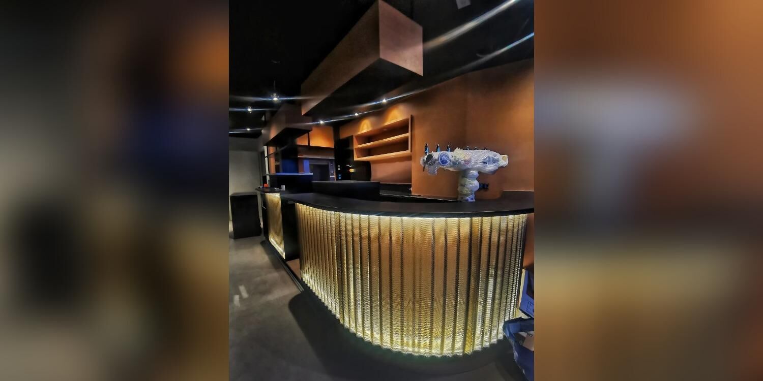 Au poids du Roy, bar