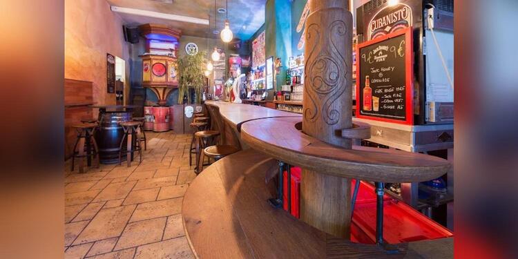 Morrison's Lounge, bar