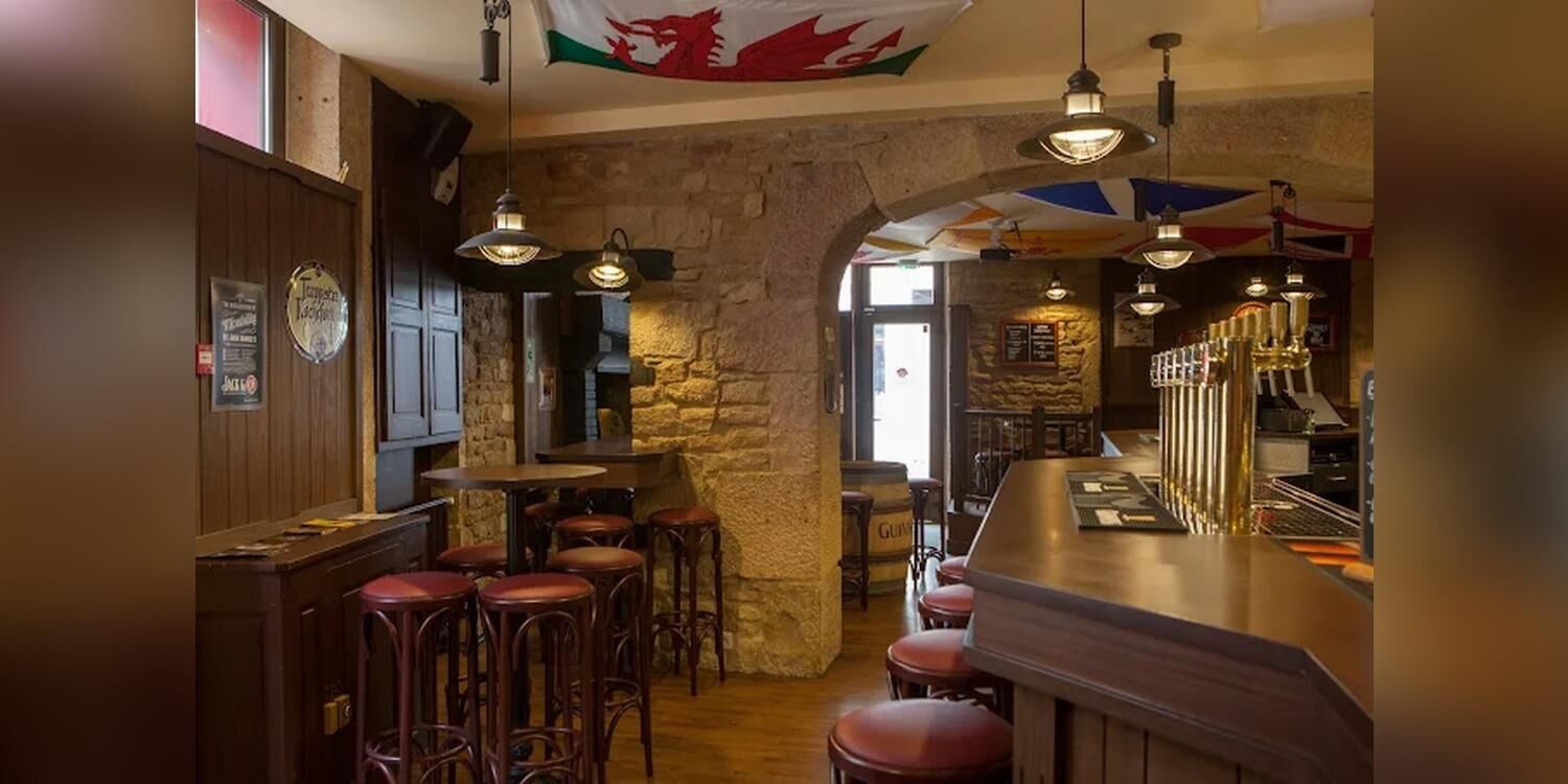 The Barbarian's Pub, bar