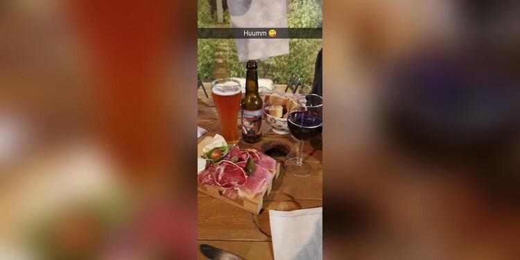 PAPA BOIT DE LA BIÈRE ET MAMAN DU VIN, bar