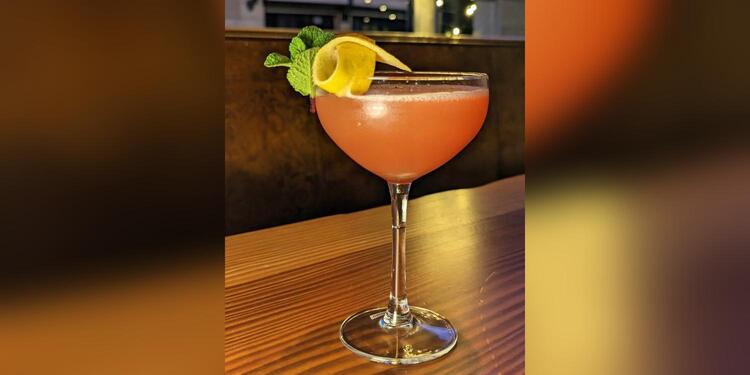 La Fée Torchette, bar