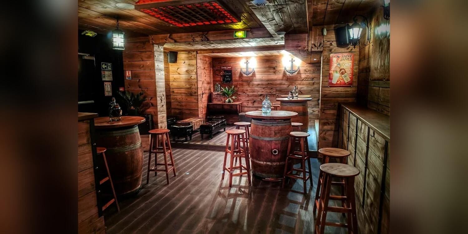 Jolly Roger, bar