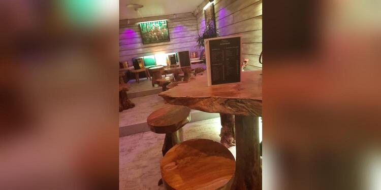 Les enfants terribles, bar