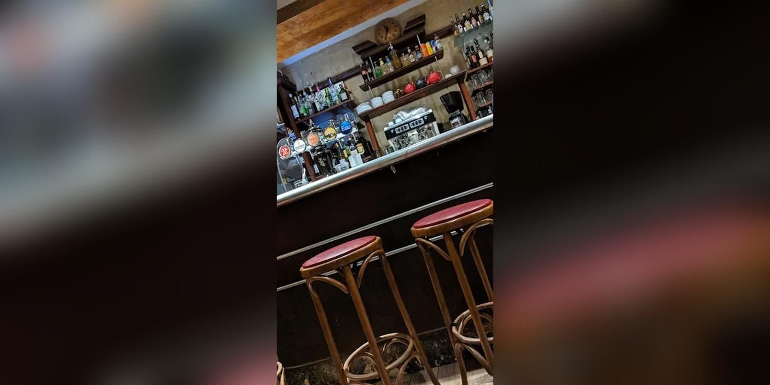 Le Serpent Volant, bar