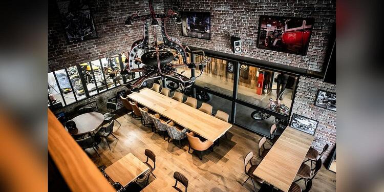 AK Shelter, restaurant