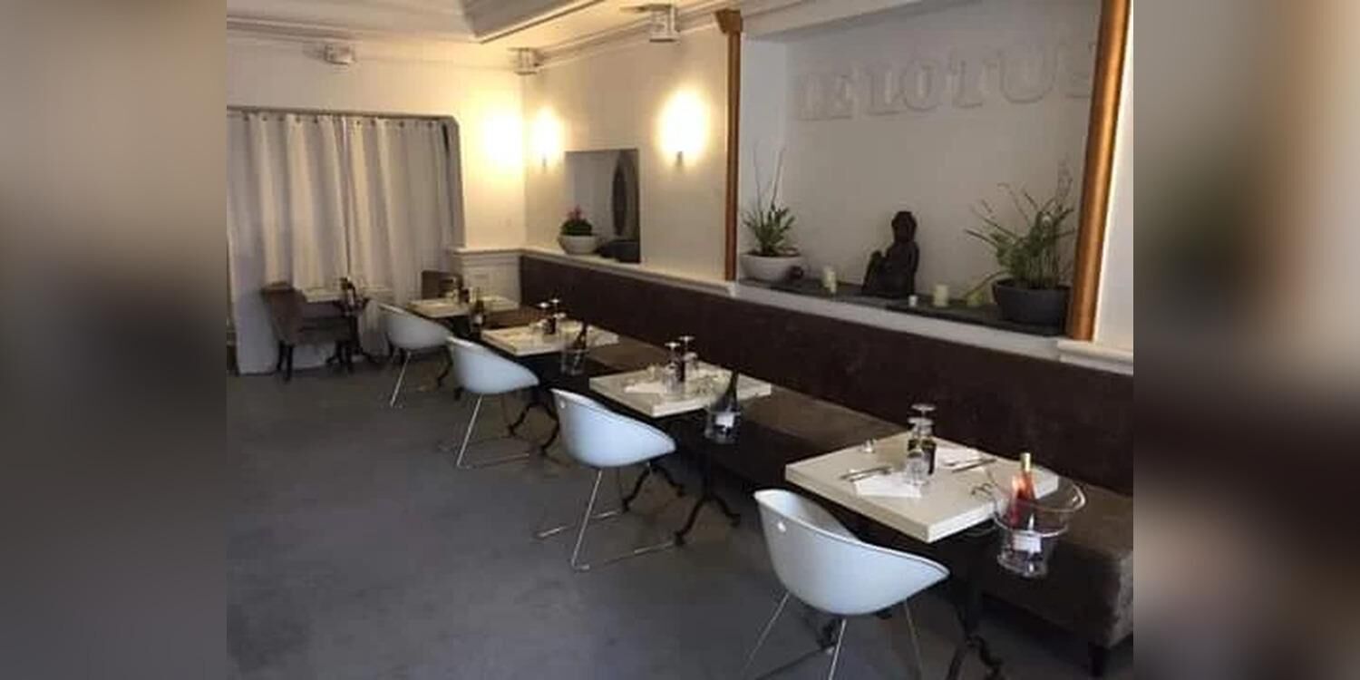 Lotus Café, restaurant