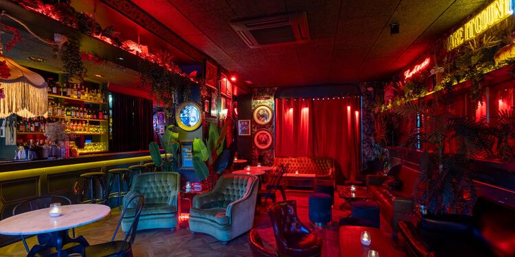 Strange Cocktail Bar, bar