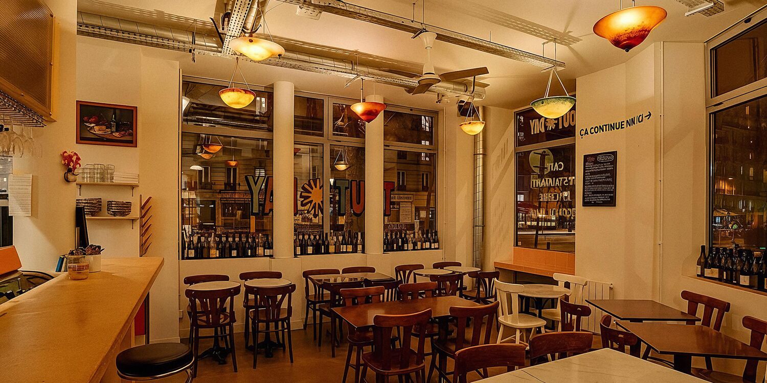 Tout Day Voltaire, bar