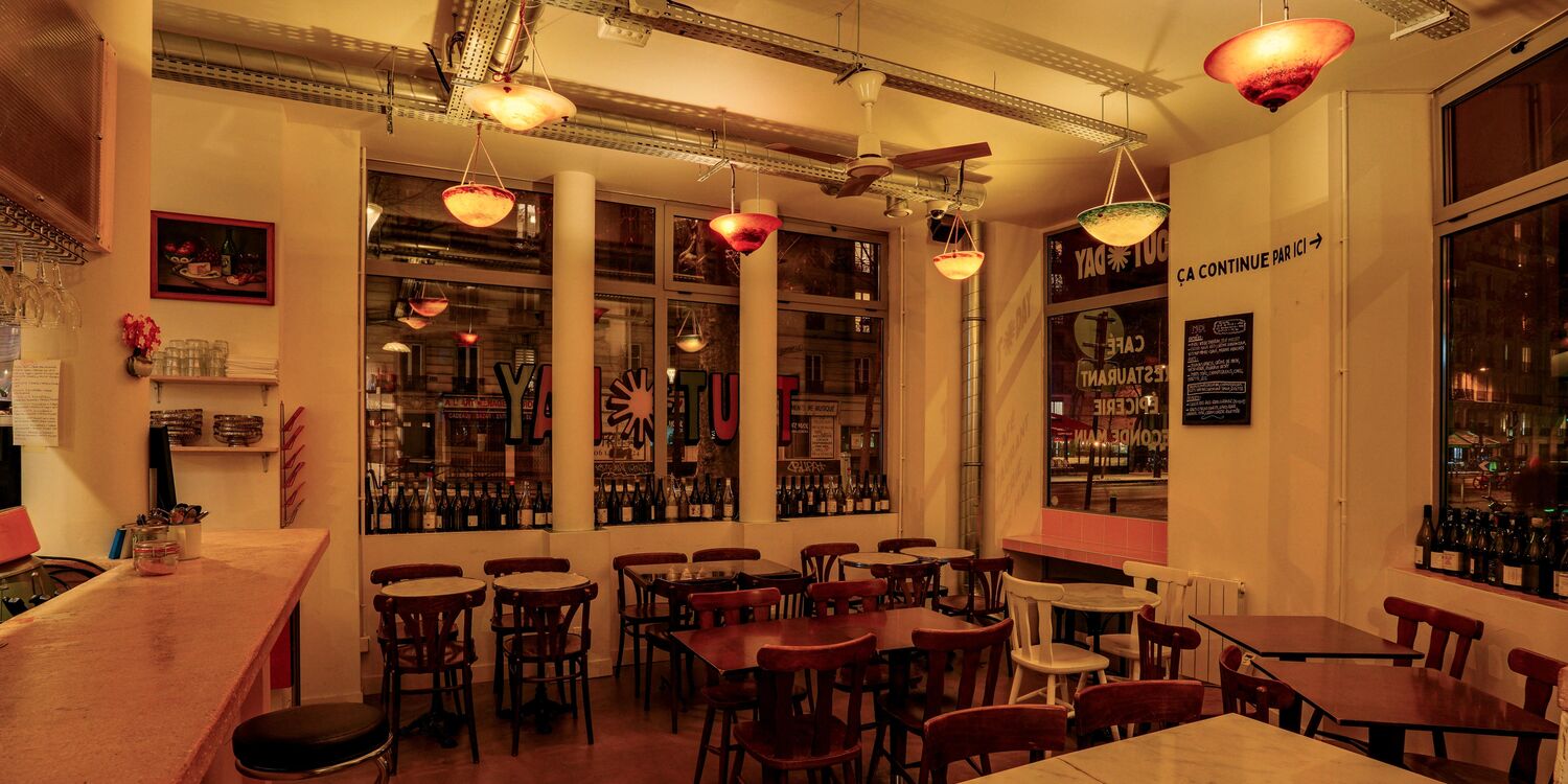 Tout Day Voltaire, bar