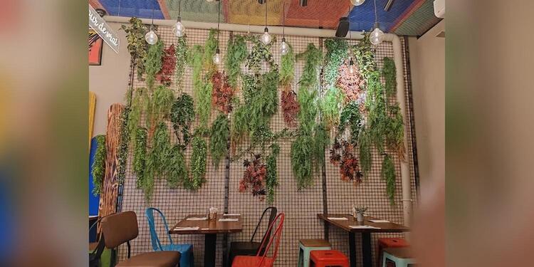 Los Pollos, restaurant