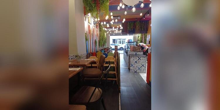 Los Pollos, restaurant