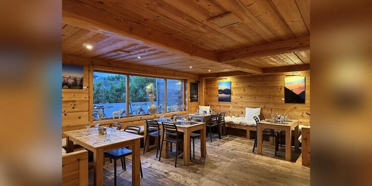 Le Poisson Rouge, restaurant