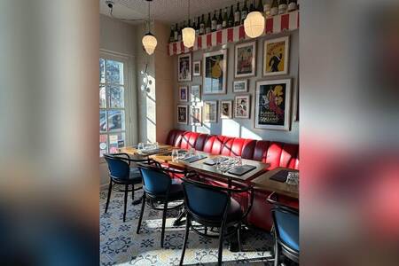 Puchi, Bar Versailles Versailles #0