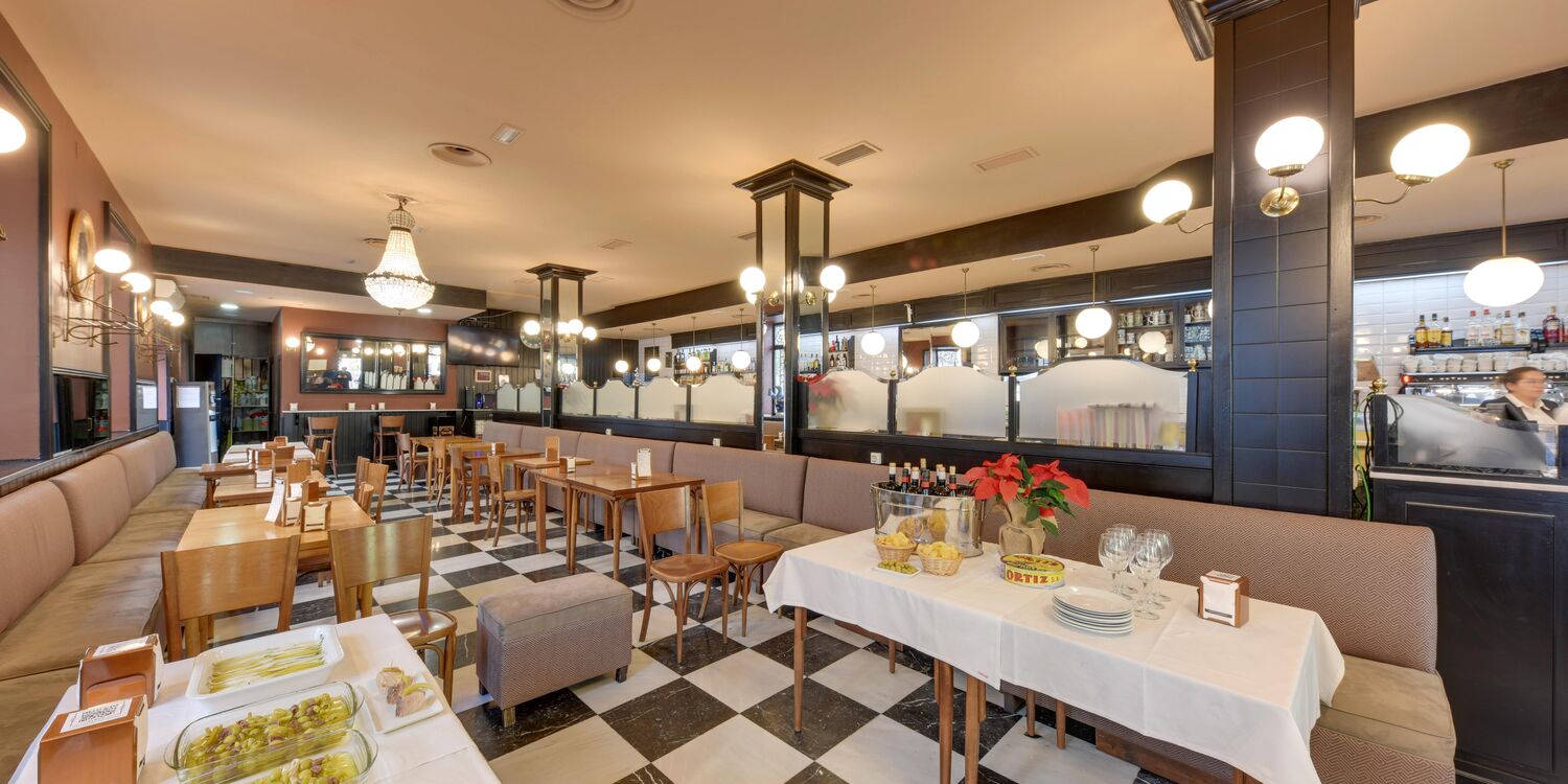 Cervecería Santa Bárbara, bar