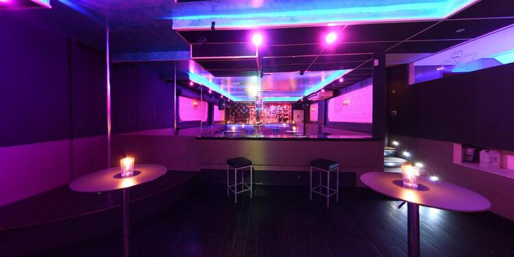 Training Pedralbes, bar