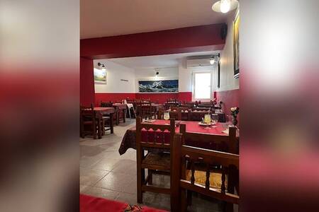 Hola Nepal Restaurant, Restaurante Barcelona Eixample #0