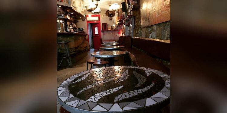 Au Temps des Rois, bar