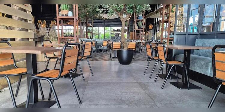 Place des Oliviers Caen-Mondeville, restaurant