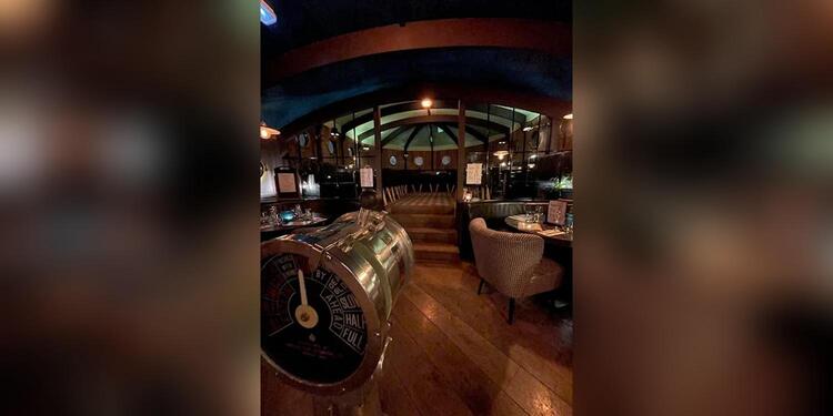 La Barge Restaurant, restaurant