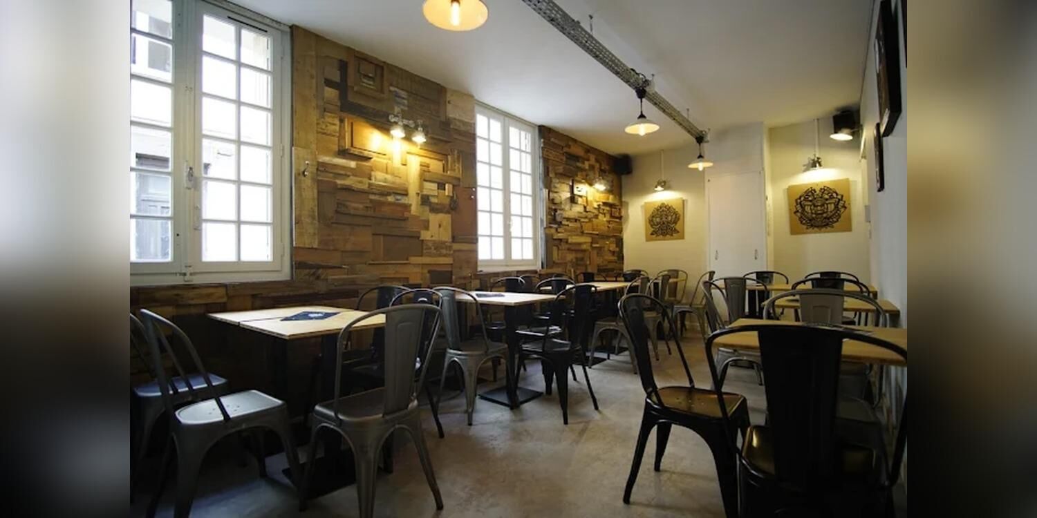 Les Dix Fûts Tours, bar