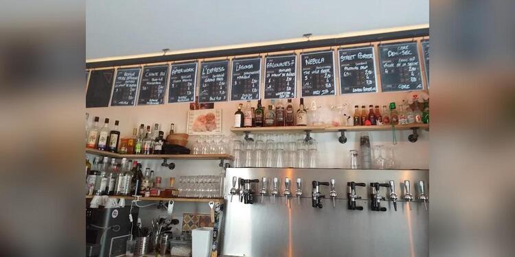 Les Dix Fûts Tours, bar