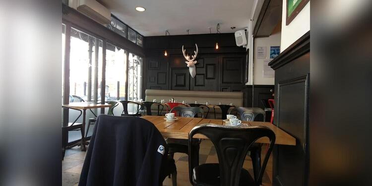 L'Apostrophe Restaurant, restaurant