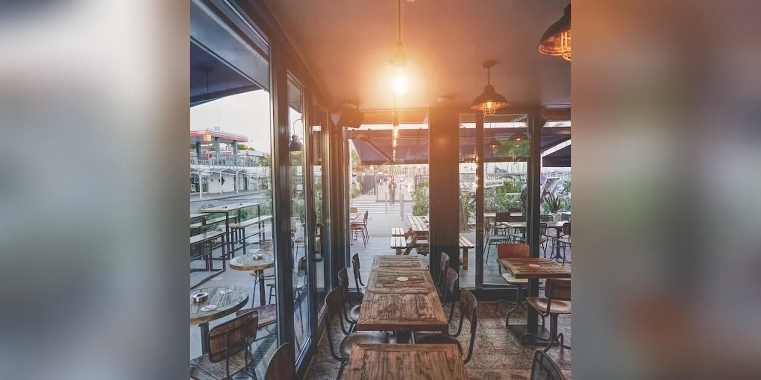 Quai Ouest Pub, restaurant