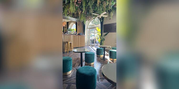 Bar Côté Jardin, bar