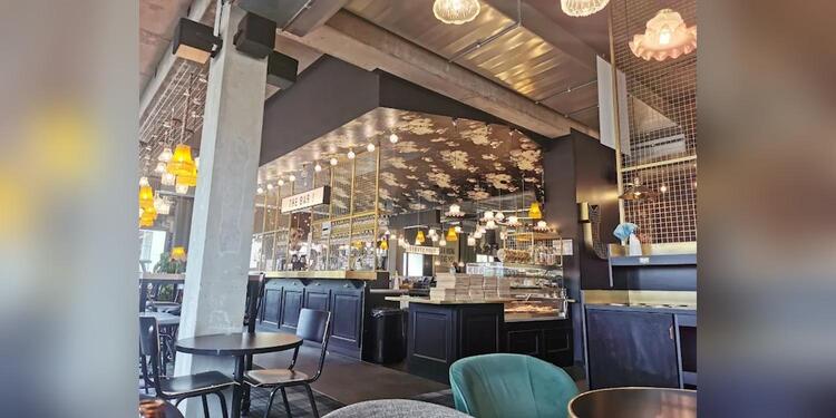 WhiteFields Café, restaurant