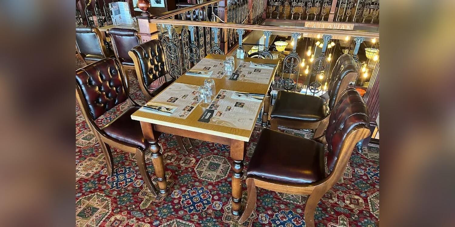 Callahan Pub & Brasserie, restaurant