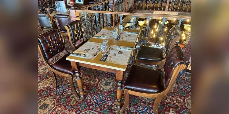 Callahan Pub & Brasserie, restaurant