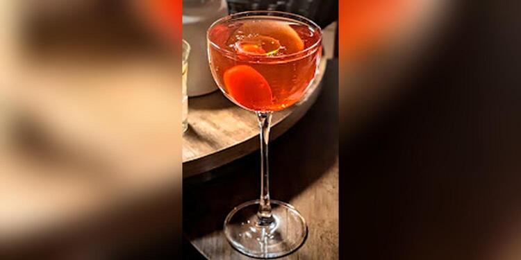 Le Chat Qui Fume, bar