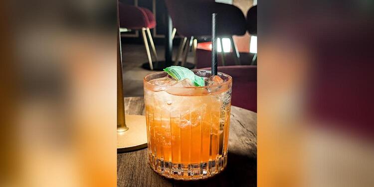 Le Chat Qui Fume, bar