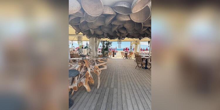 La Voile Rouge Sète (accès N°15) plage de la Fontaine Promenade du Lido, restaurant