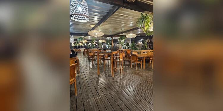 Temple beach, restaurant