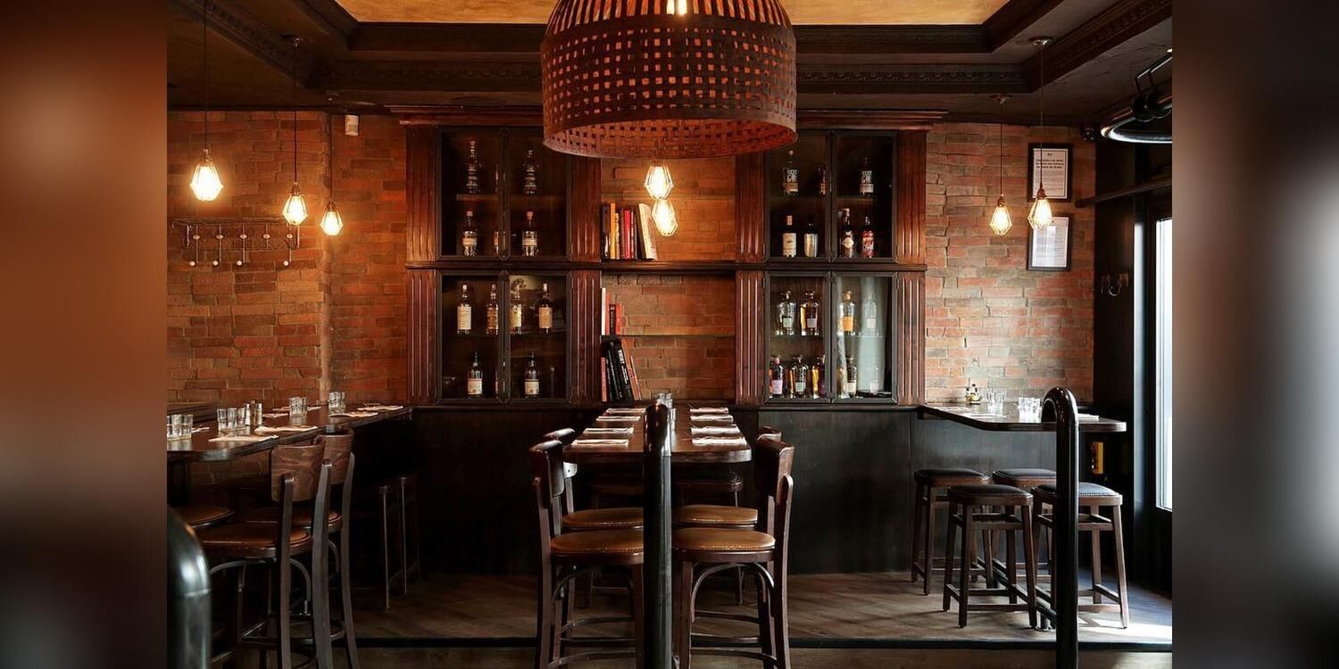 Blend Bistro Pub, bar