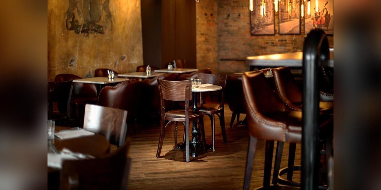 Blend Bistro Pub, bar