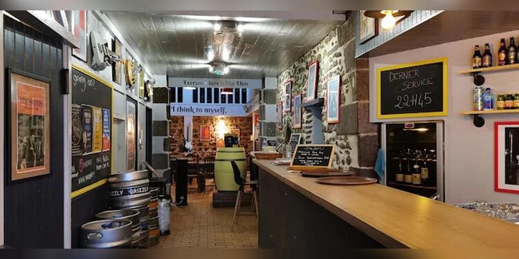 The British Book Club of Claude Baccot, restaurant