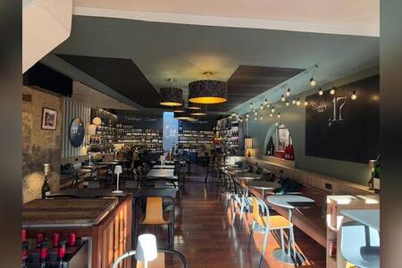 Le 17 Place aux Vins Avignon ? Bar à vin / Caviste, Bar Avignon Centre-ville #0