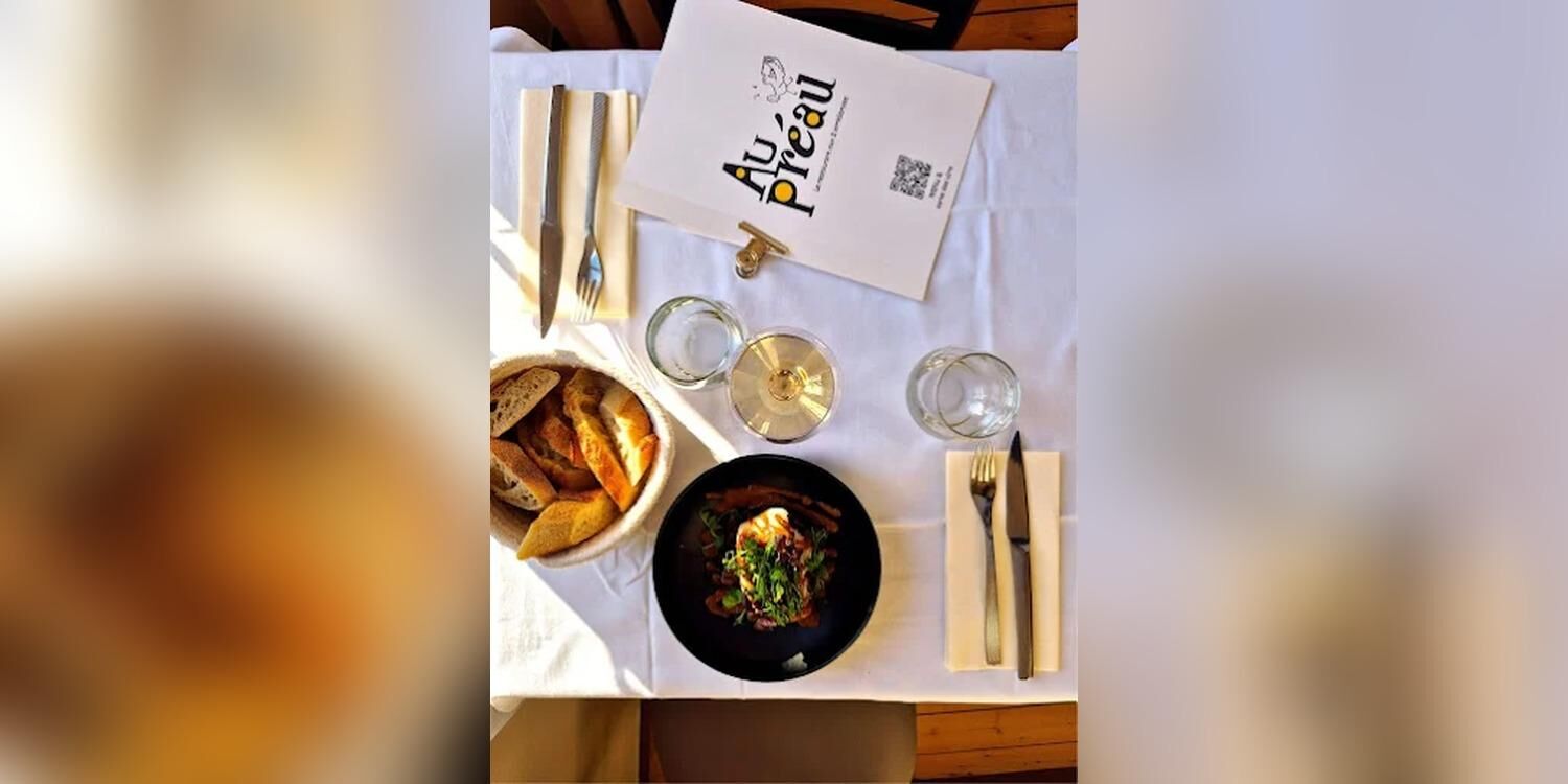 Au préau, restaurant