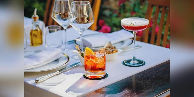 The American Bar, bar