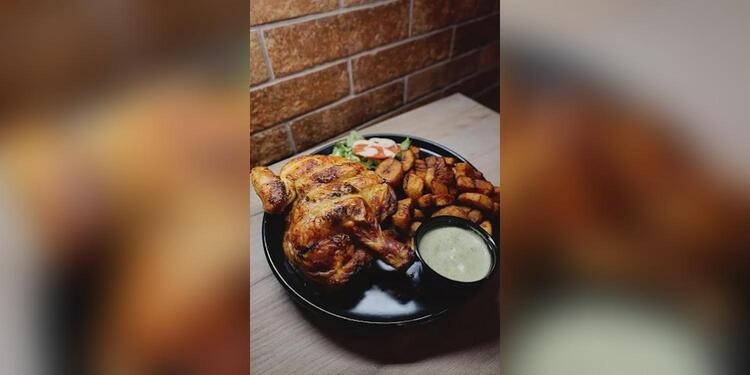 Sweet chicken, restaurant